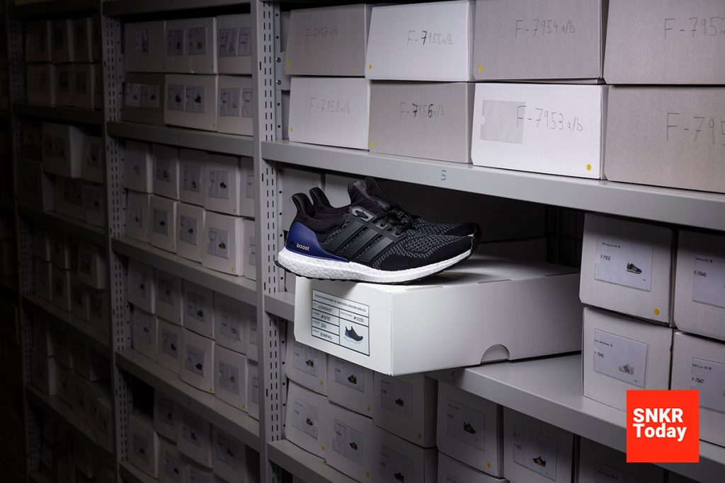 Adidas UltraBOOST สีแรก Black-Dark purple ขายวันที่ 1 ธ.ค. นี้ มีจำนวนจำกัด ราคา 6,500 บาท