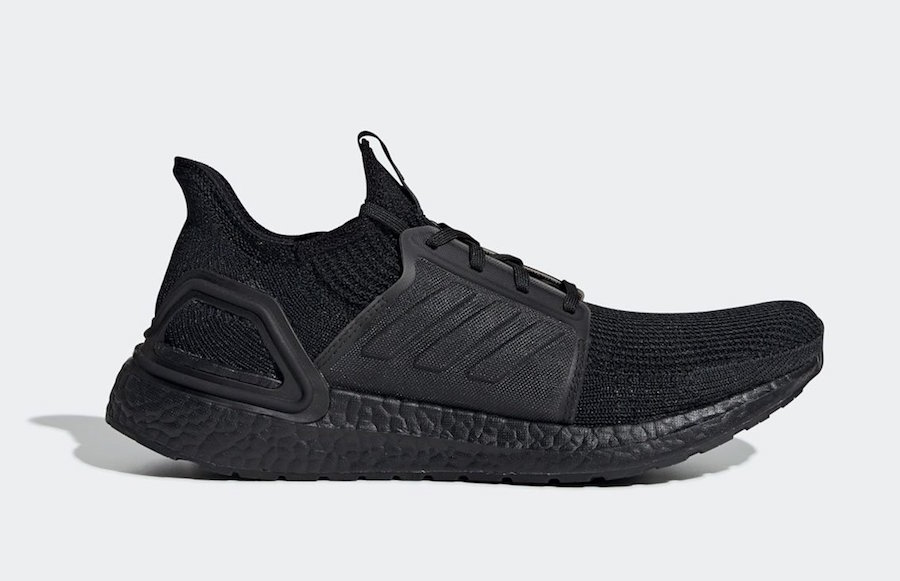 Ultraboost 19 "Triple Black" 