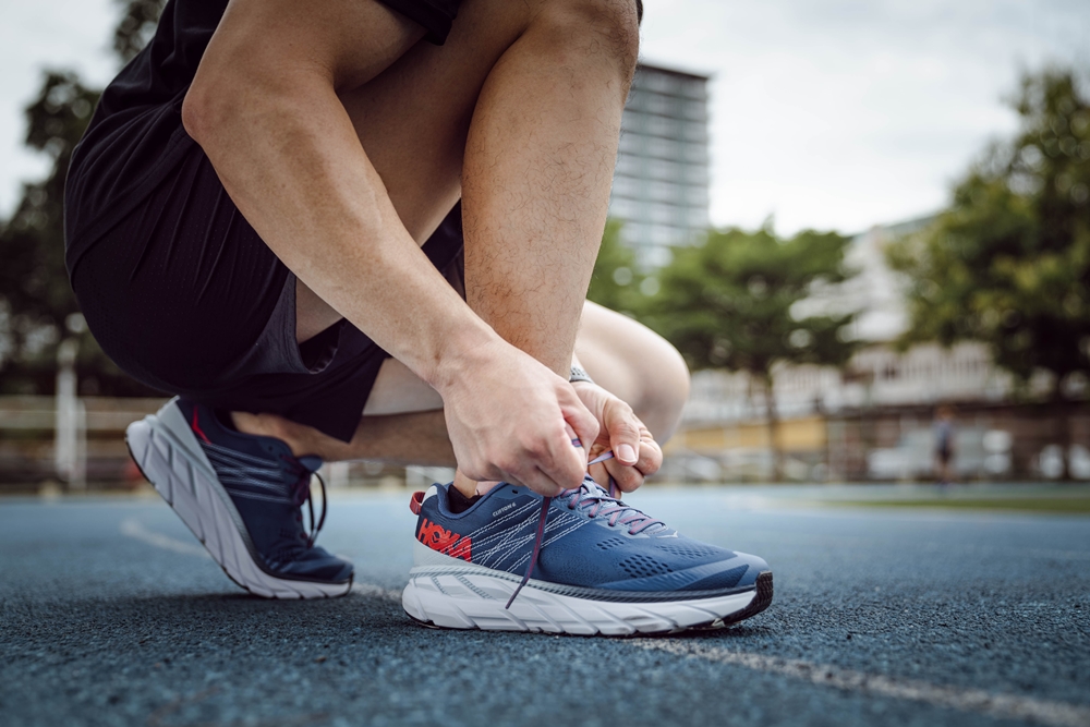 HOKA ONE ONE Clifton 6 REV RUNNR