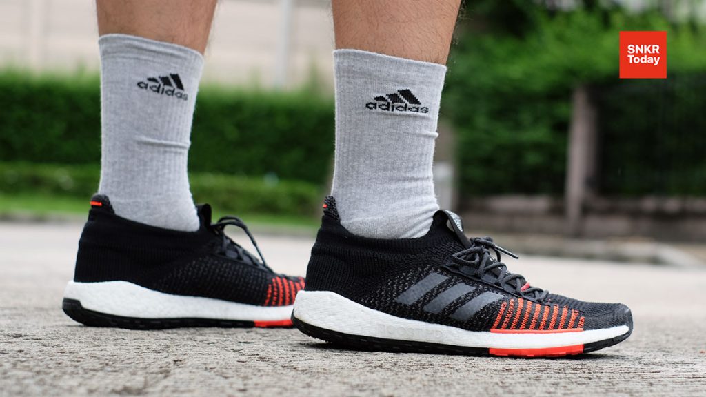 หลังจากที่ได้แกะกล่อง พรีวิว ตัวรองเท้า adidas Pulseboost HD ไปแล้ว และได้นำไปใส่วิ่งมาสักพัก ตอนนี้ก็ถึงแก่เวลาที่จะมารีวิวความรู้สึกต่างๆ ให้ฟัง