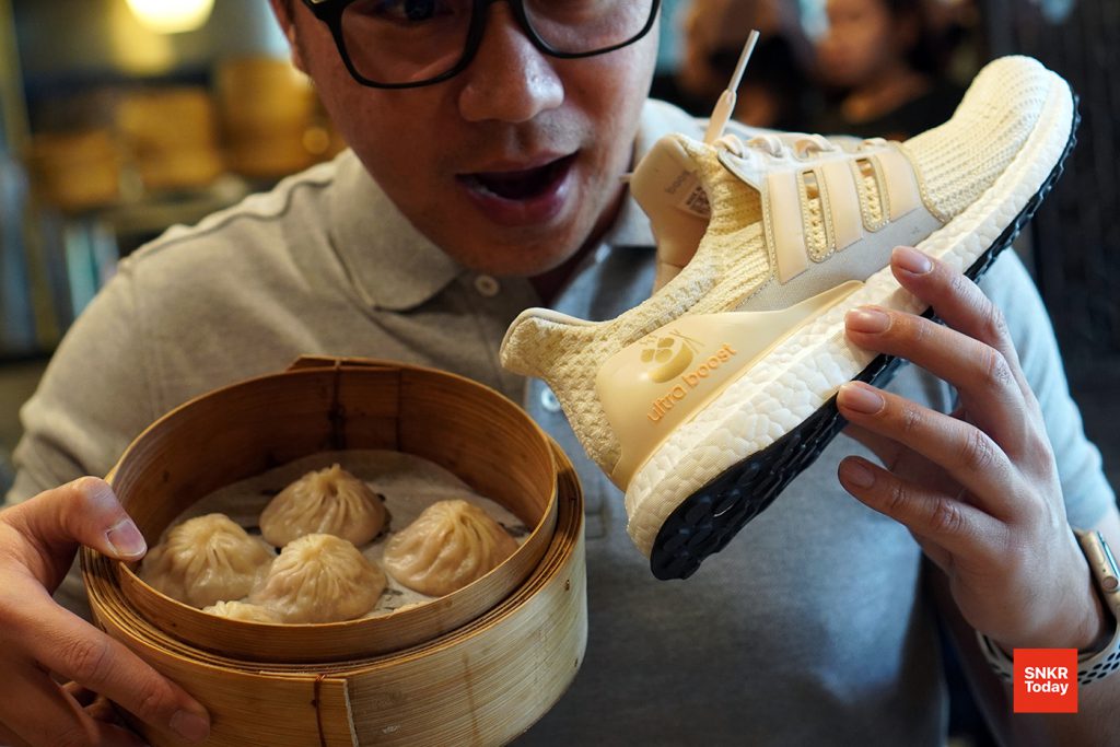 รองเท้า adidas Ultraboost "Chinese City Pack" ที่ออกมาให้ 9 เมืองในจีน วันนี้เราก็มีรุ่นที่ออกแบบมาสำหรับเมืองกว่างโจวมาฝาก ให้เพื่อนๆ ได้รับชมกัน