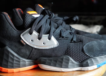 มาแล้ว แกะกล่อง พร้อมพรีวิวตัวรองเท้าบาสเก็ตบอล adidas Harden Vol.4 "Barbershop" รองเท้าซิกเนเจอร์รุ่นล่าสุดของ James Harden จะเป็นอย่างไร ไปติดตามกันเลย