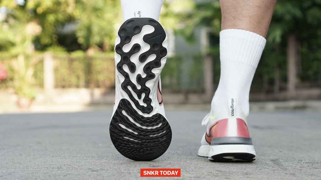 รีวิว Nike React Infinity Run รองเท้าวิ่ง ราคา 5,800 บาท ใส่ดีไหม