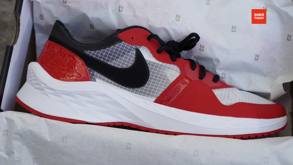 แกะกล่อง พรีวิว Jordan 85 Racer รองเท้าวิ่งที่ได้รับแรงบันดาลใจมาจาก Air Jordan 1