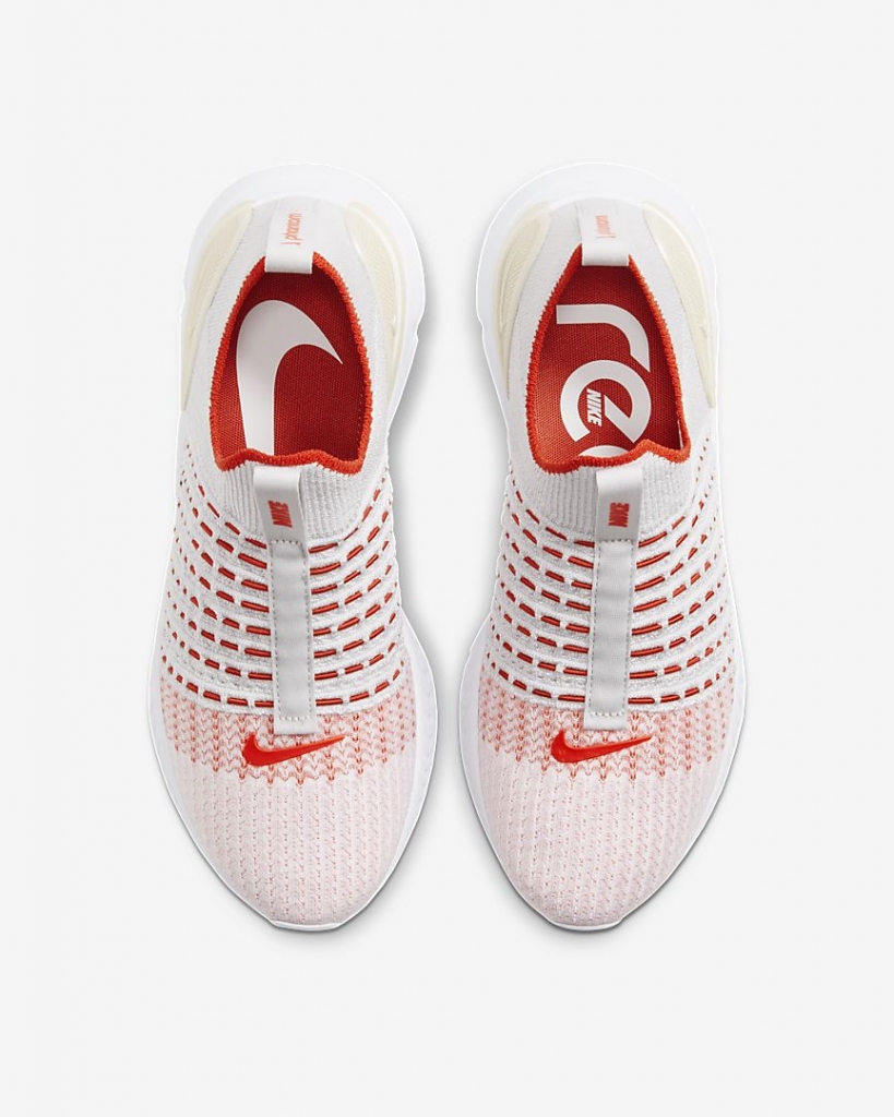 Nike React Phantom Run Flyknit 2 รองเท้าวิ่งไร้เชือก เน้นความอเนกประสงค์