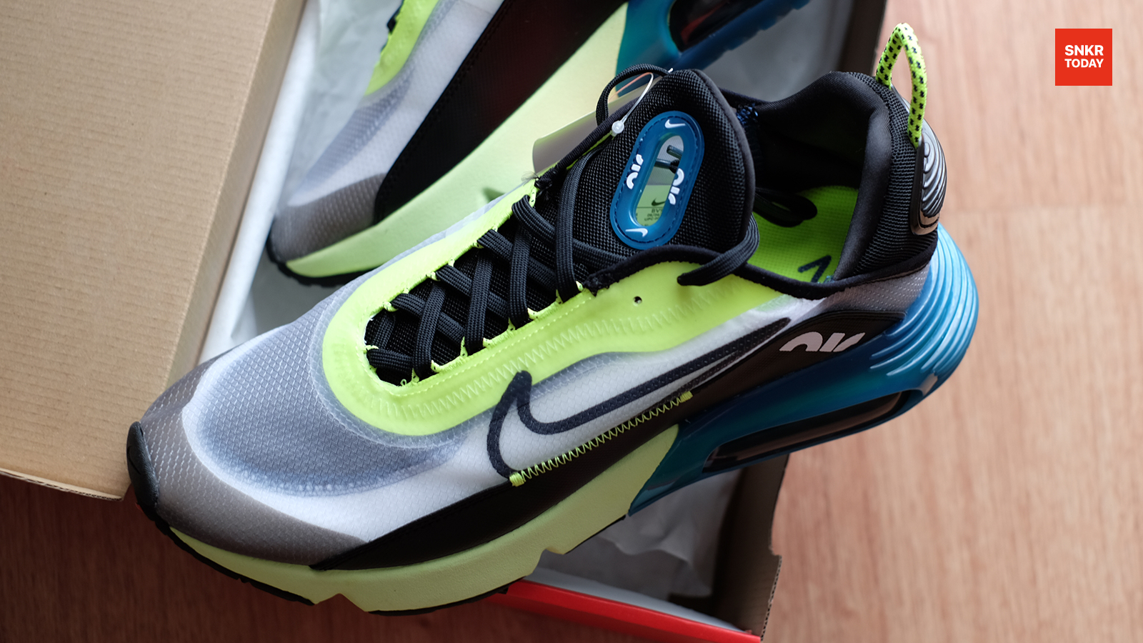 แกะกล่อง รีวิว Nike Air Max 2090 โมเดลใหม่ที่ได้รับแรงบันดาลใจจาก Air Max 90