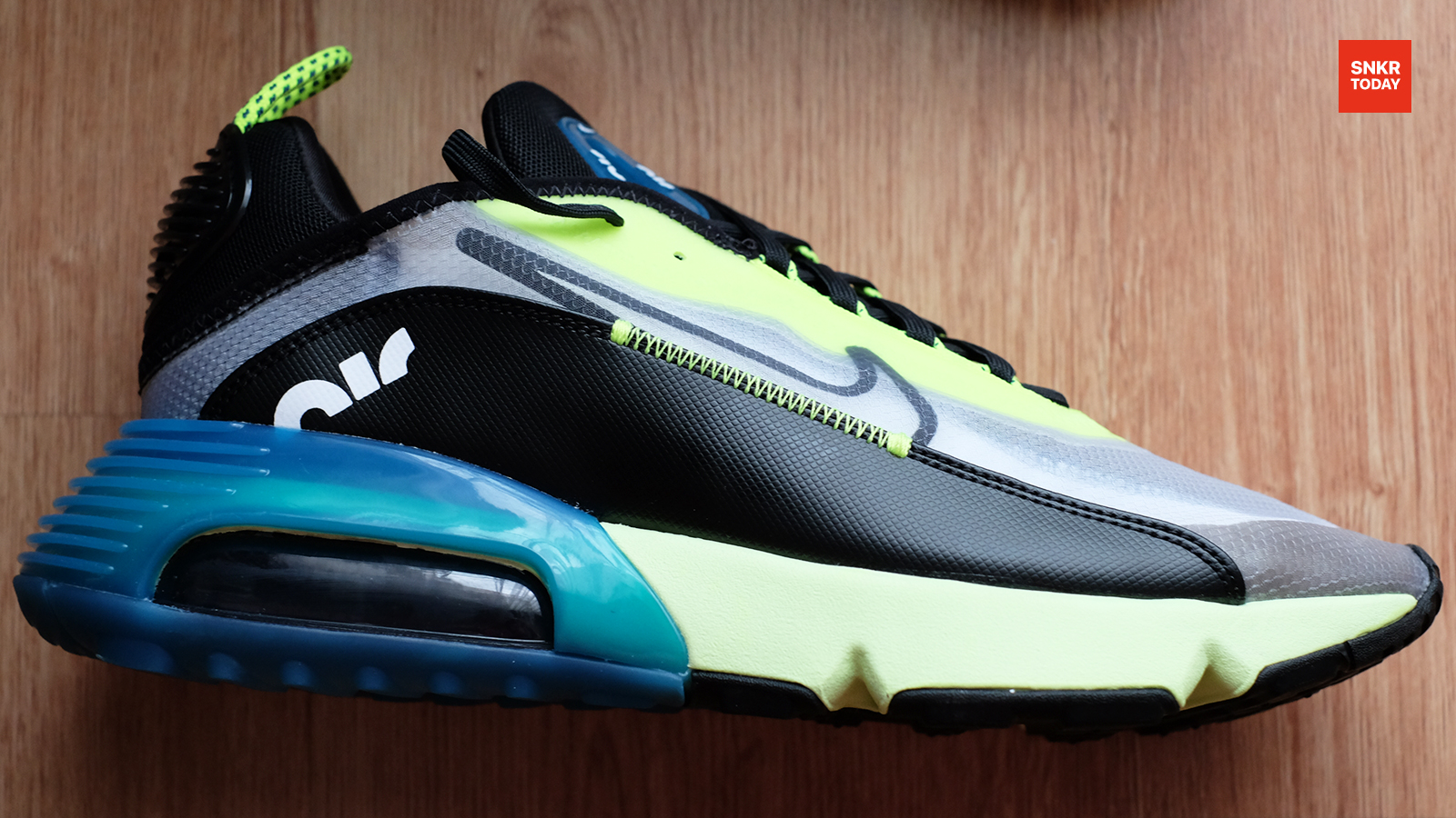 แกะกล่อง รีวิว Nike Air Max 2090 โมเดลใหม่ที่ได้รับแรงบันดาลใจจาก Air Max 90