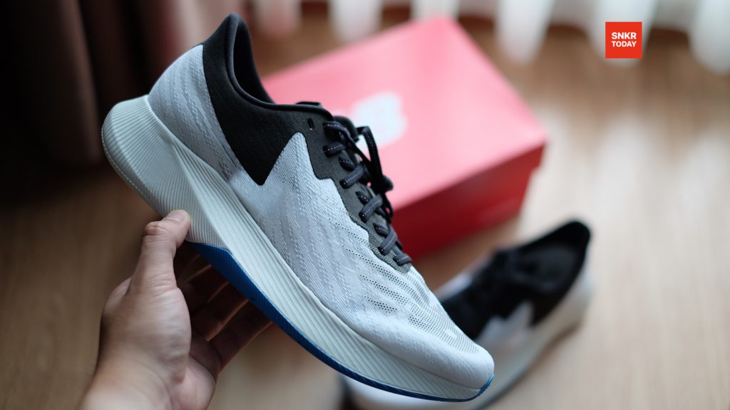 แกะกล่อง พรีวิว New Balance FuelCell TC รองเท้าวิ่งพร้อมแผ่นคาร์บอนจาก นิว บาลานซ์