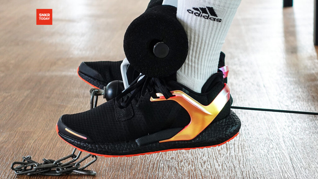 รีวิว adidas Alphatorshion Boost รองเท้าเทรนนิ่ง ใส่เข้ายิมและฟิตเนส