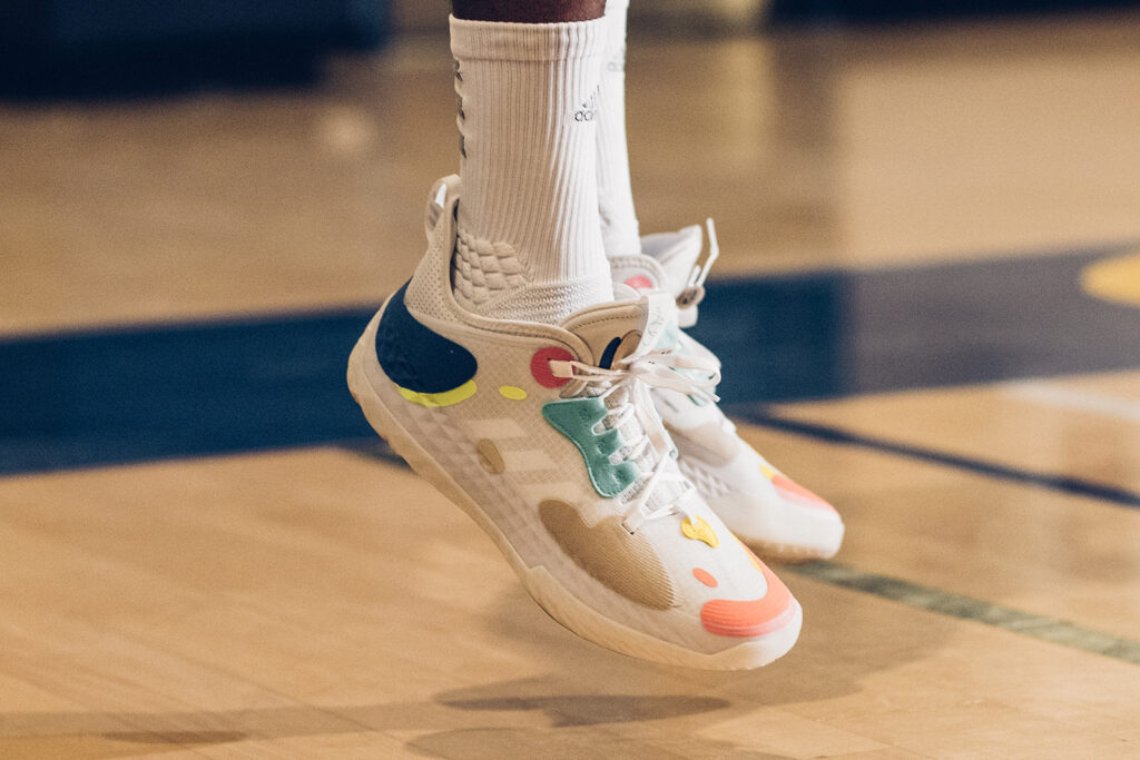 adidas Harden Vol. 5 รองเท้าบาสซิกเนเจอร์ของ James Harden รุ่นใหม่ ที่ออกแบบด้วยหลักการ Futurenatural
