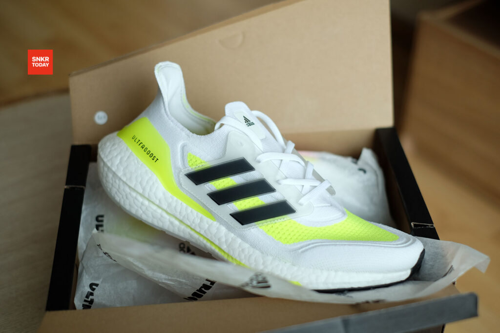 แกะกล่อง พรีวิว รองเท้าวิ่ง adidas Ultraboost 21 ปรับปรุงใหม่ หน้าตาสปอร์ตกว่าเดิม
