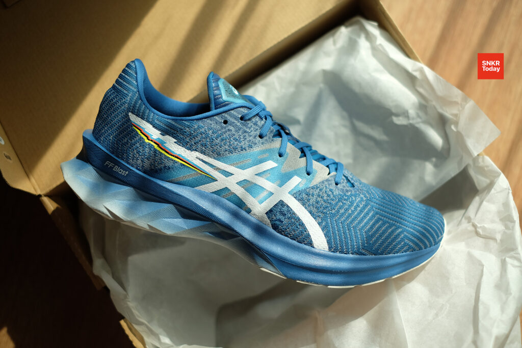 รีวิว รองเท้าวิ่ง ASICS NOVABLAST "Pixel Noise Pack"