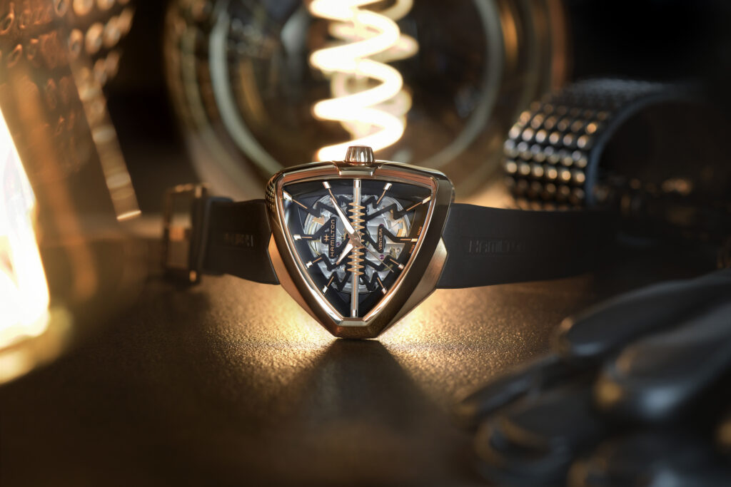 HAMILTON VENTURA ELVIS80 SKELETON นาฬิกาทรงสามเหลี่ยมรุ่นตำนานที่พร้อมพลิกโฉมโลกแห่งอนาคต