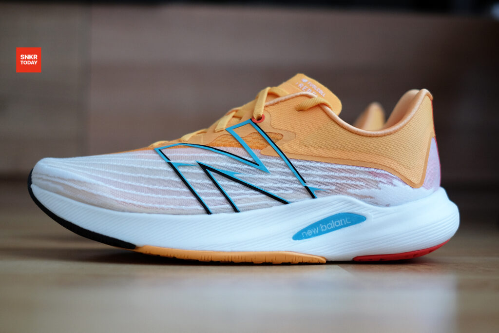 แกะกล่อง พรีวิว New Balance FuelCell Rebel v2