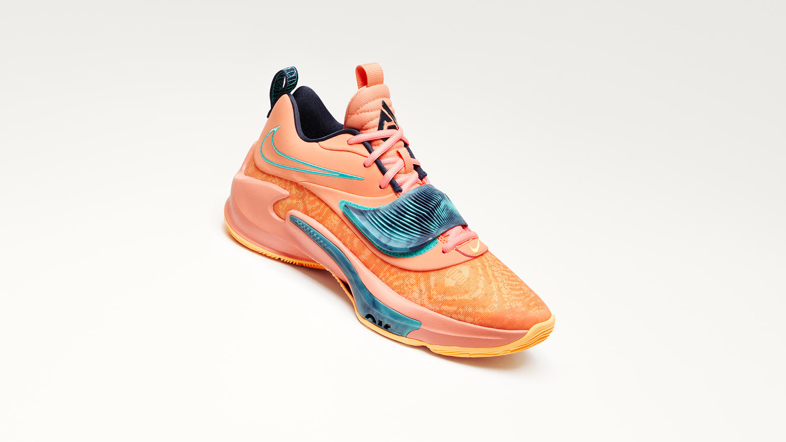เปิดตัว Nike Zoom Freak 3 ปรับปรุงมาเพื่อเสริมสไตล์การเล่นของ Giannis Antetokounmpo 