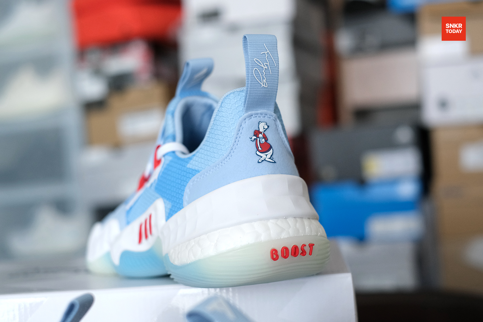 พรีวิว adidas Trae Young 1 "ICEE" รองเท้าบาสซิกเนเจอร์คู่แรกของ เทร ยัง