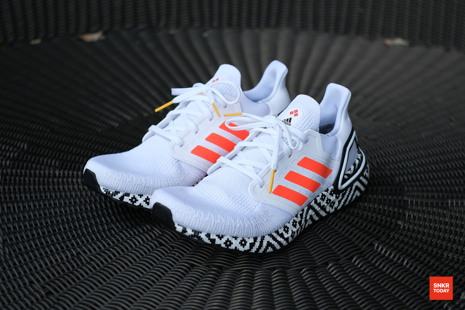 พาชม adidas Ultraboost DNA "City Pack" Thailand รองเท้าเฉลิมฉลองงานเครื่องจักสานไทย