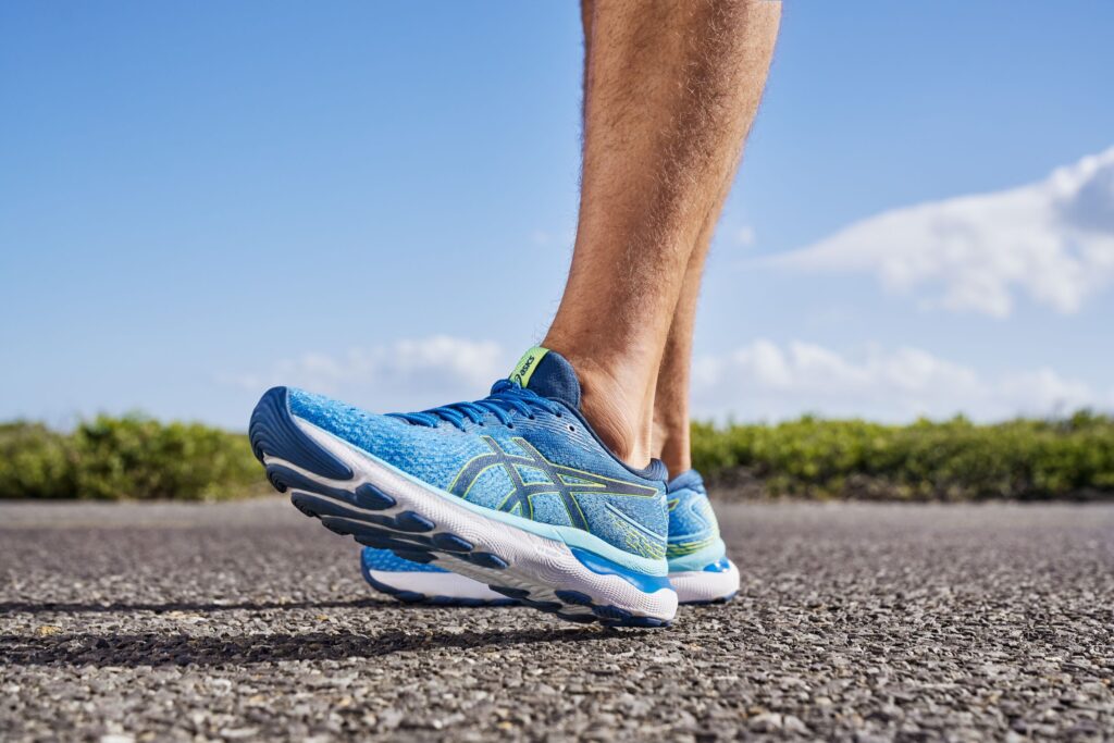 ASICS เปิดตัว GEL-NIMBUS 24 รองเท้าวิ่งที่มาพร้อมกับเทคโนโลยีใหม่ และการปกป้องเท้าอย่างเหนือระดับ