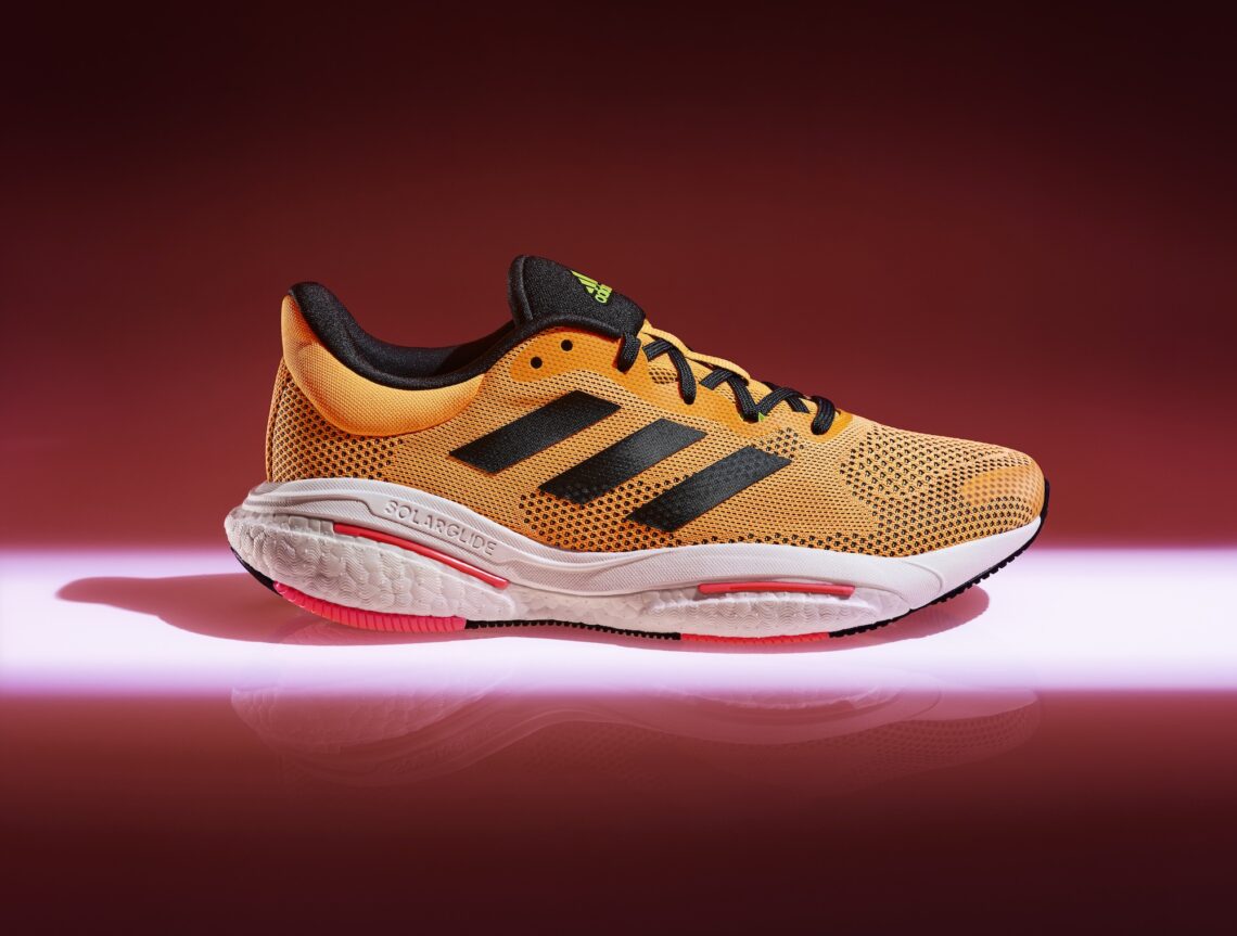 อาดิดาส เปิดตัวรองเท้าวิ่ง adidas SOLARGLIDE 5 คืนพลังทุกย่างก้าวสำหรับการวิ่งทุกวัน