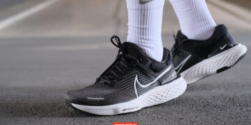 รีวิว Nike ZoomX Invincible Run Flyknit 2 รองเท้าวิ่งพื้นซุปเปอร์โฟม นุ่ม เด้ง รองรับแรงกระแทกได้ดี