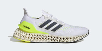 adidas Ultra 4DFWD รองเท้าที่รวมร่างระหว่าง Ultraboost 21 และพื้น 4DFWD