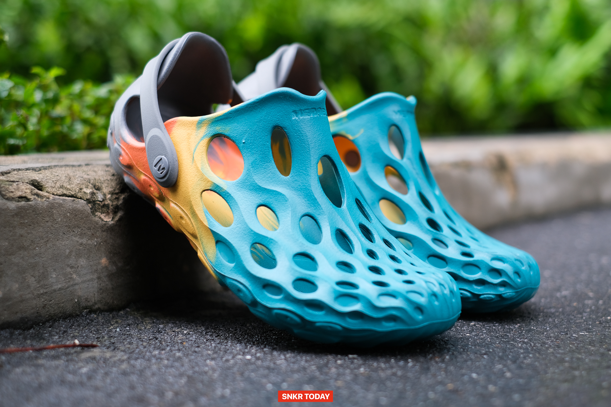 Merrell Hydro Moc Drift รองเท้าสะเทินน้ำสะเทินบกกับสีสันใหม่ล่าสุด ใส่สบาย ลุยได้ทุกที่