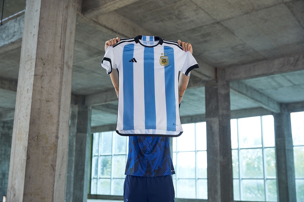 adidas เผยโฉมชุดแข่งขันทีมชาติลุยศึกฟุตบอลโลก World Cup 2022