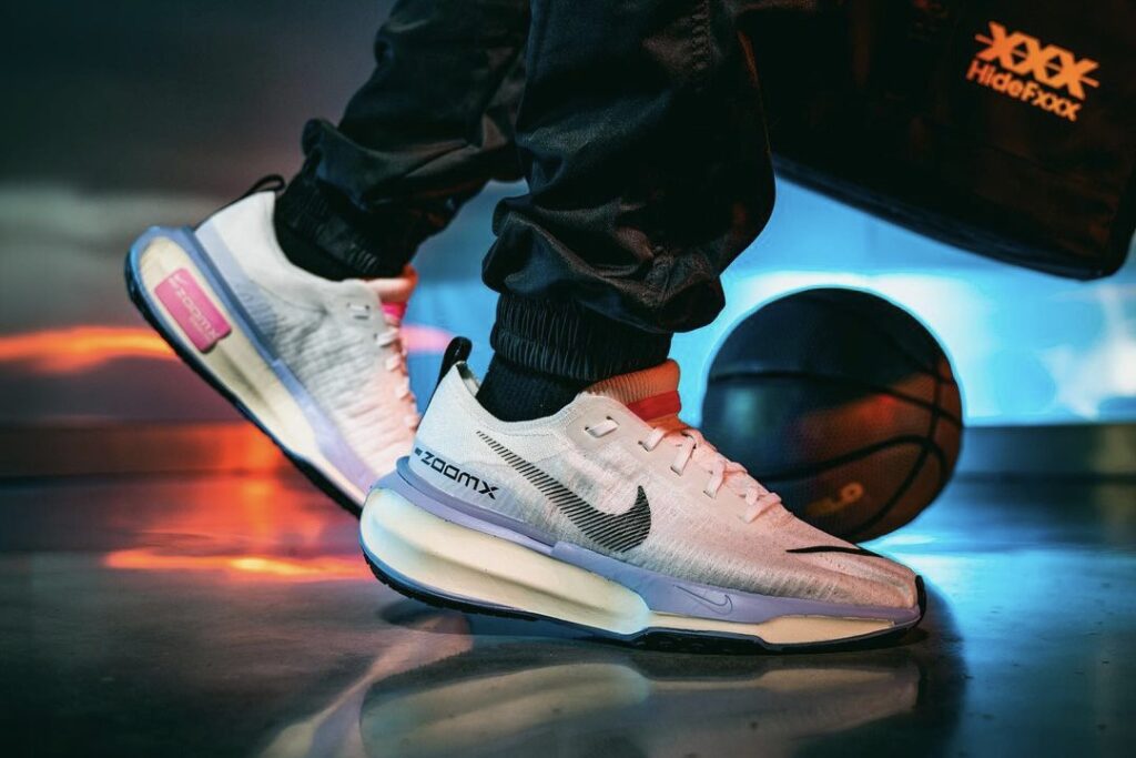 เผยภาพ On-feet ของ รองเท้าวิ่งรุ่นใหม่ Nike ZoomX Invincible Run 3