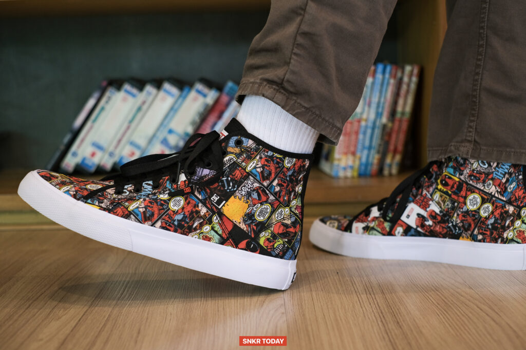Marvel Deadpool x DC Manual Hi รองเท้าผ้าใบหุ้มข้อที่มาพร้อมกับลวดลายคอมมิค Vol.1