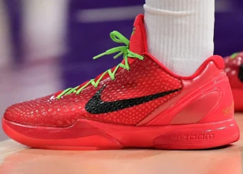 Nike Kobe 6 Protro "Reverse Grinch" อาจจะวางจำหน่ายในช่วงปลายปีนี้