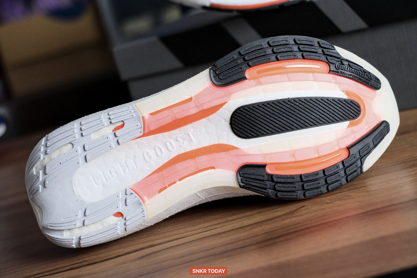 รีวิว adidas Ultraboost Light รองเท้าวิ่งรุ่นใหม่มาพร้อมพื้น Light BOOST กับน้ำหนักที่เบาลง