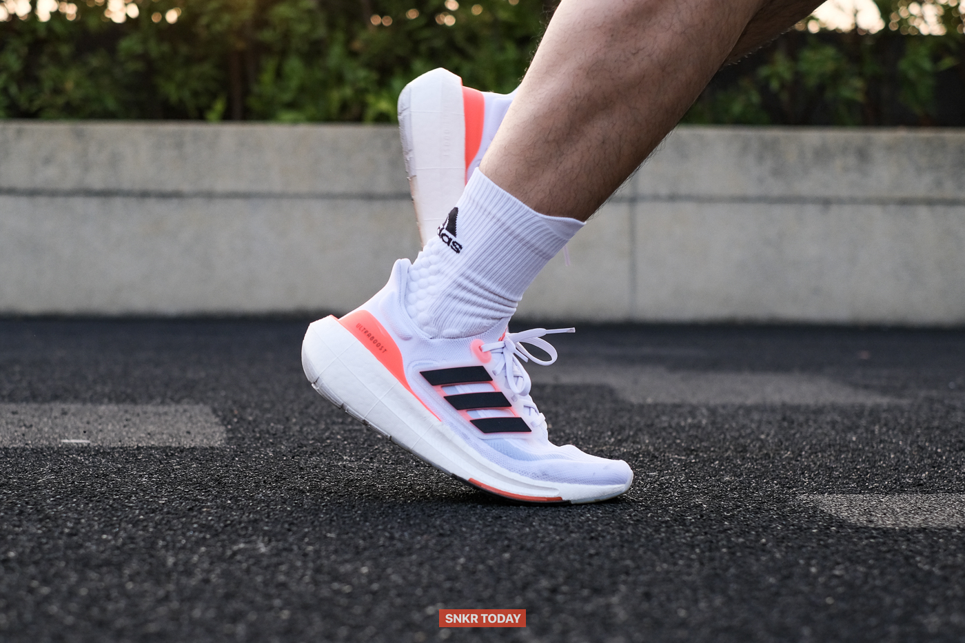 รีวิว adidas Ultraboost Light รองเท้าวิ่งรุ่นใหม่มาพร้อมพื้น Light BOOST กับน้ำหนักที่เบาลง