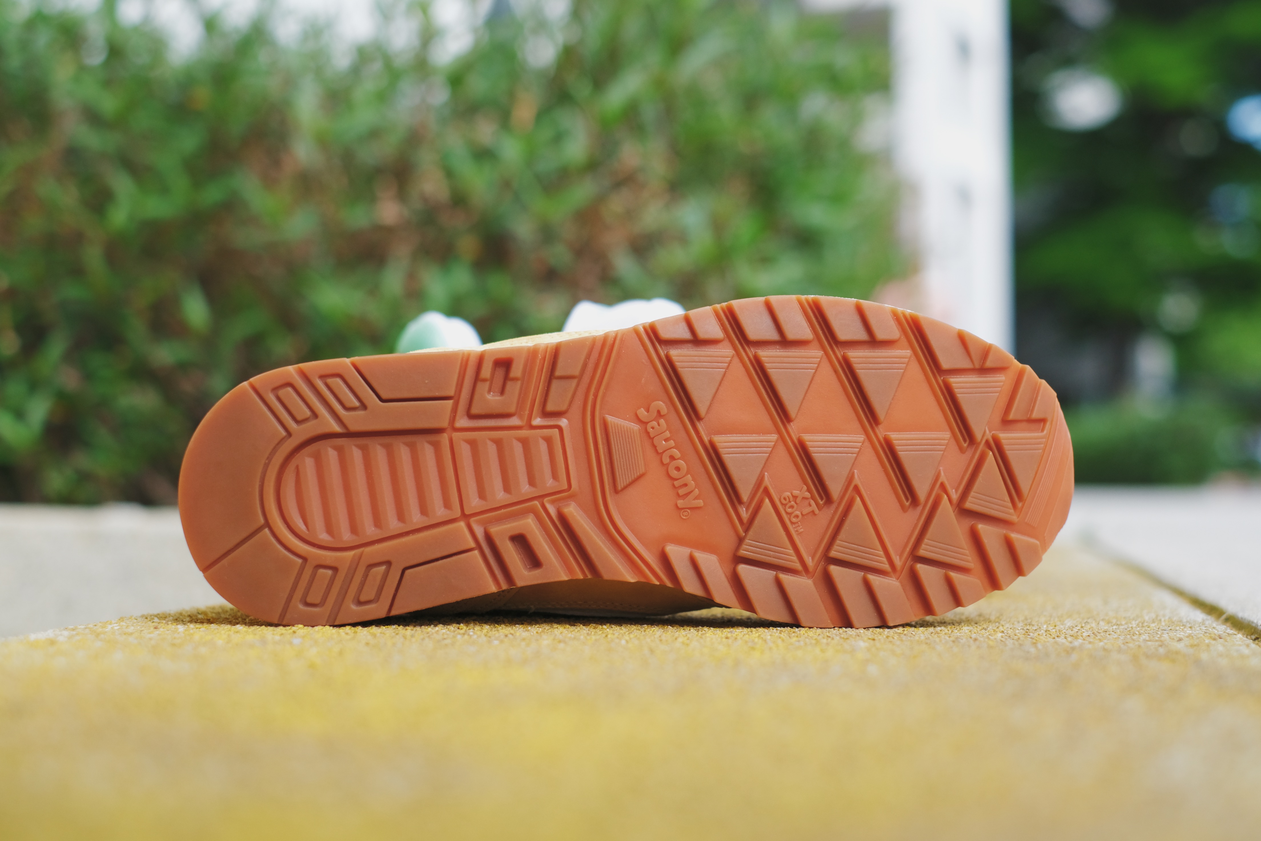 Saucony Shadow 6000 จากรองเท้าวิ่งปี 91 สู่สนีกเกอร์สไตล์คลาสสิก