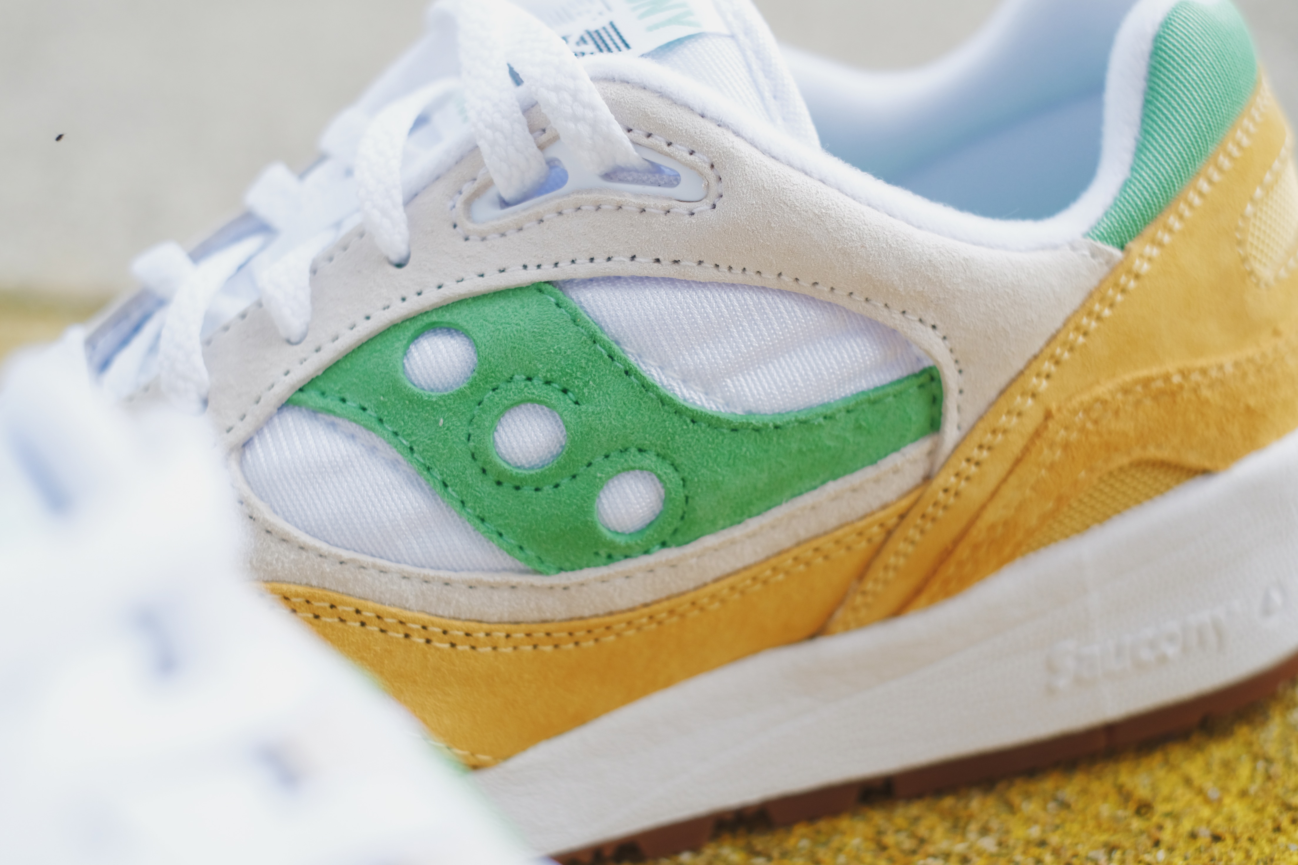 Saucony Shadow 6000 จากรองเท้าวิ่งปี 91 สู่สนีกเกอร์สไตล์คลาสสิก