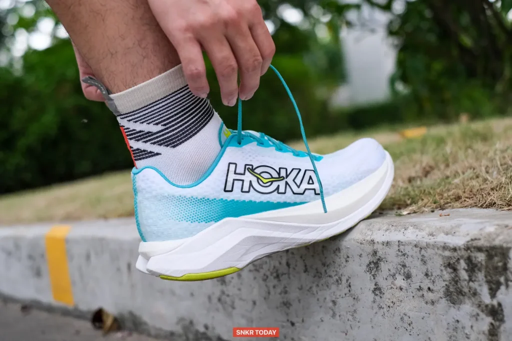 รีวิว HOKA MACH X รองเท้าวิ่งสายสปีดมาพร้อม PEBAX Plate สำหรับฝึกซ้อมทำความเร็ว