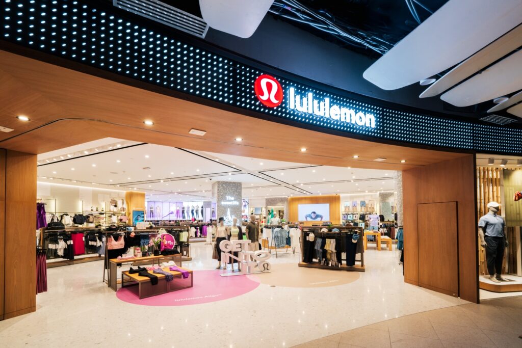 lululemon เปิดแฟลกชิพสโตร์แห่งแรกในประเทศไทยพร้อมประกาศความสำเร็จฉลองครบ 100 สาขาในภูมิภาคเอเชียแปซิฟิก