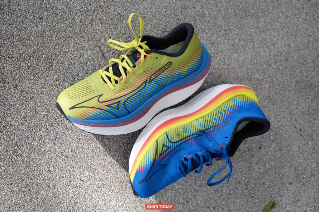 รีวิว Mizuno Wave Rebellion Pro "Release" รองเท้าวิ่งพื้นโค้ง สีสวย สายทำความเร็ว รอบขานิ่งสุดสมูท