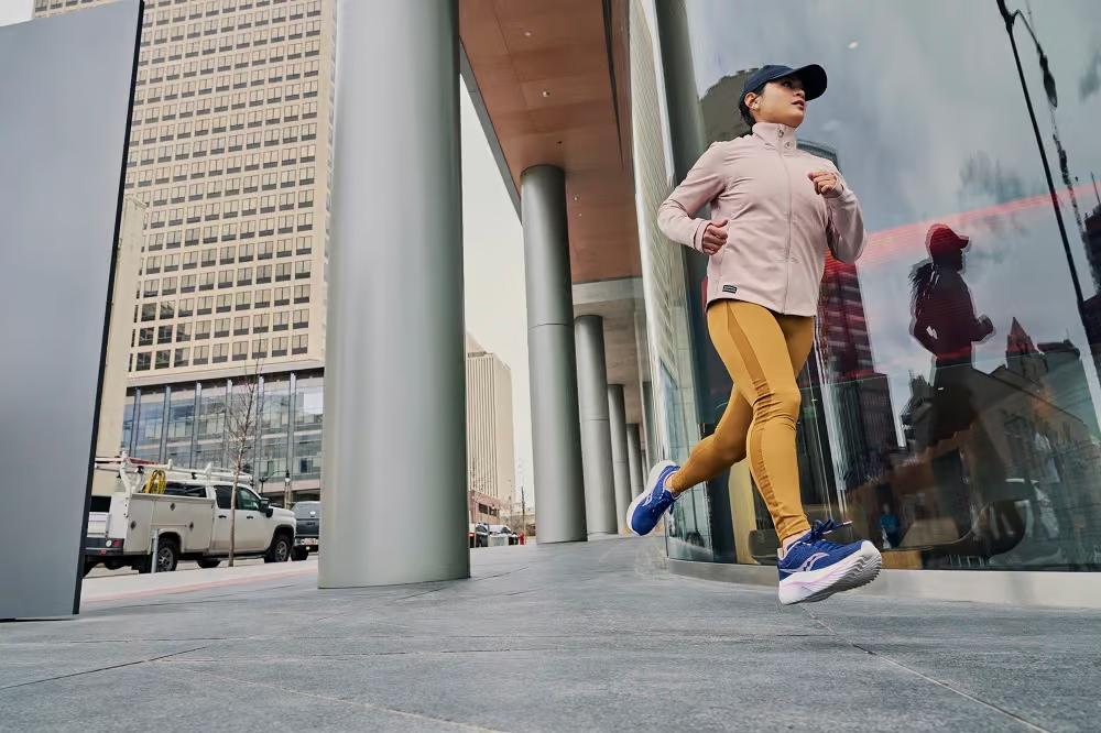 เปิดตัว Saucony Kinvara Pro รองเท้าวิ่งมาพร้อมแผ่นคาร์บอน สำหรับใส่ซ้อมในทุกๆ วัน