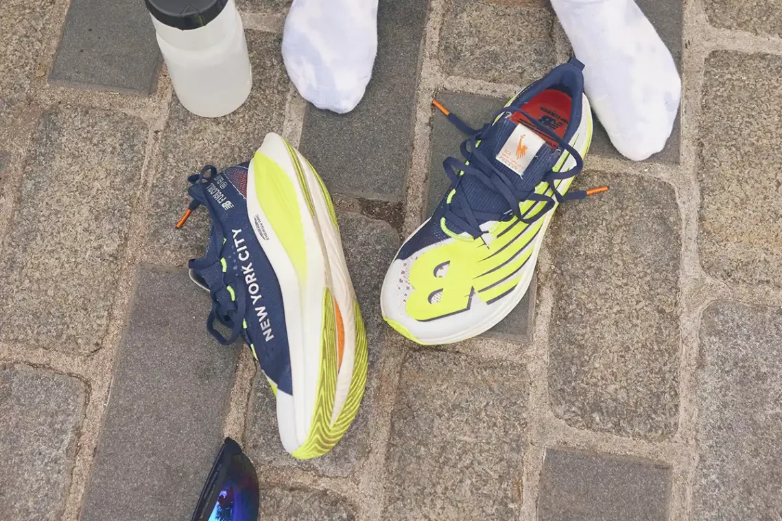New Balance เผยโฉม FuelCell SuperComp Elite v3 สีพิเศษ 2023 TCS New York City Marathon