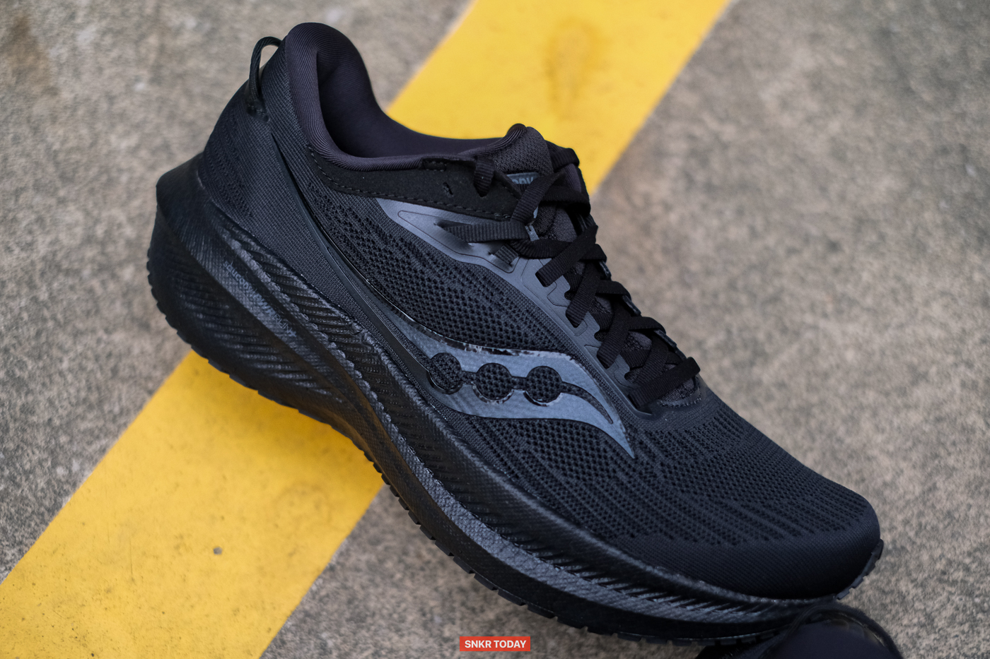 รีวิว Saucony Triumph 21 รองเท้าวิ่งสายซัพพอร์ต รองรับแรงกระแทกได้ดี