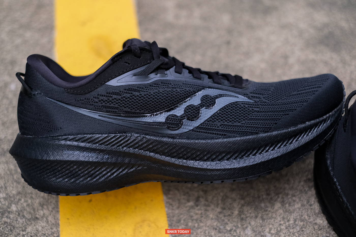 รีวิว Saucony Triumph 21 รองเท้าวิ่งสายซัพพอร์ต รองรับแรงกระแทกได้ดี