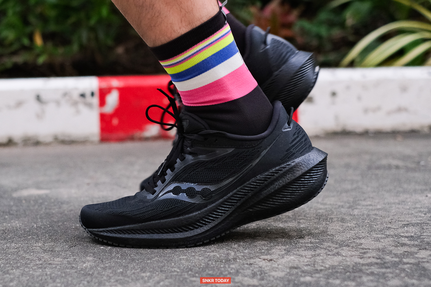 รีวิว Saucony Triumph 21 รองเท้าวิ่งสายซัพพอร์ต รองรับแรงกระแทกได้ดี