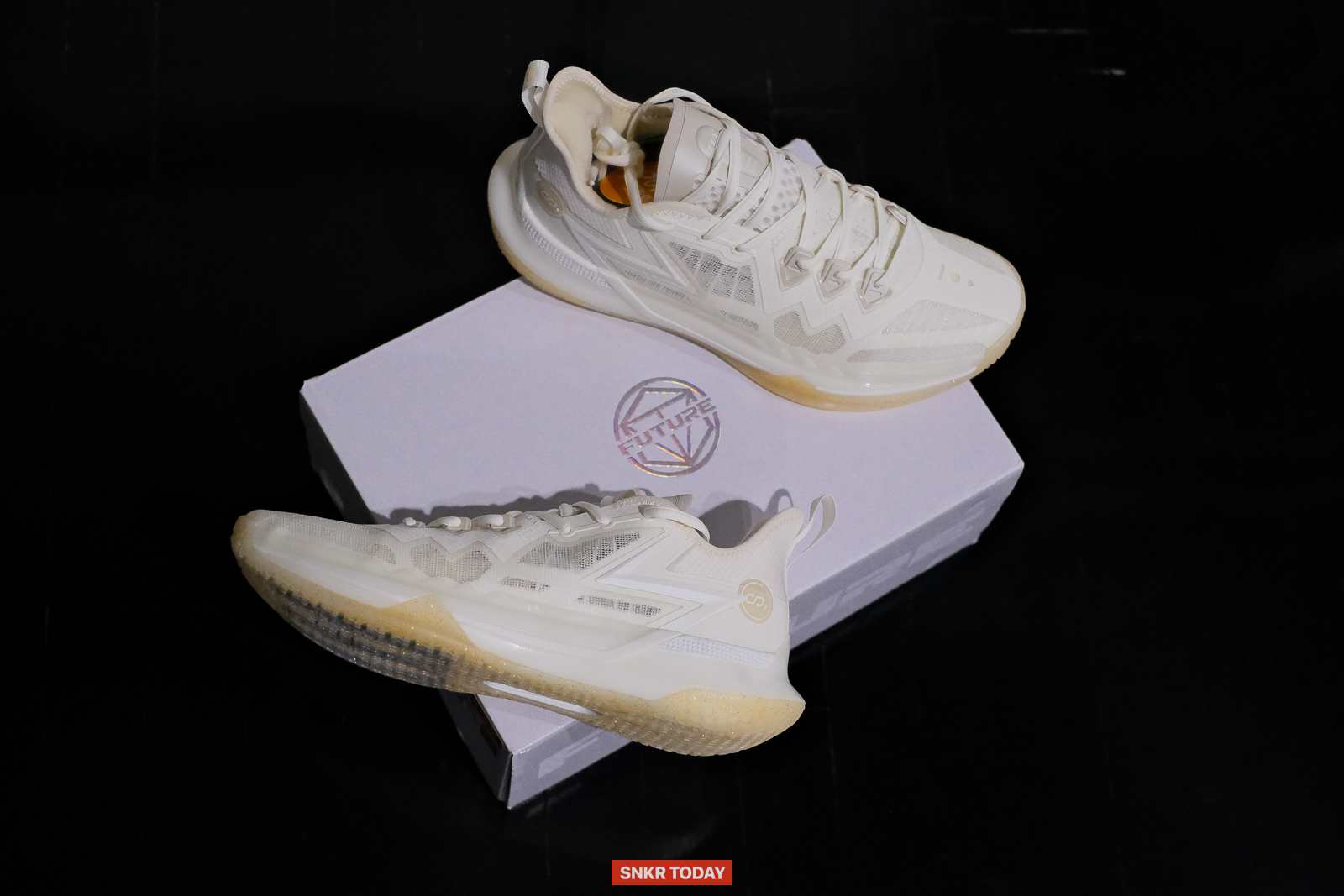 รีวิว 361° BIG3 Future รองเท้าบาสเกตบอลที่ออกแบบมาสำหรับ Nikola Jokić