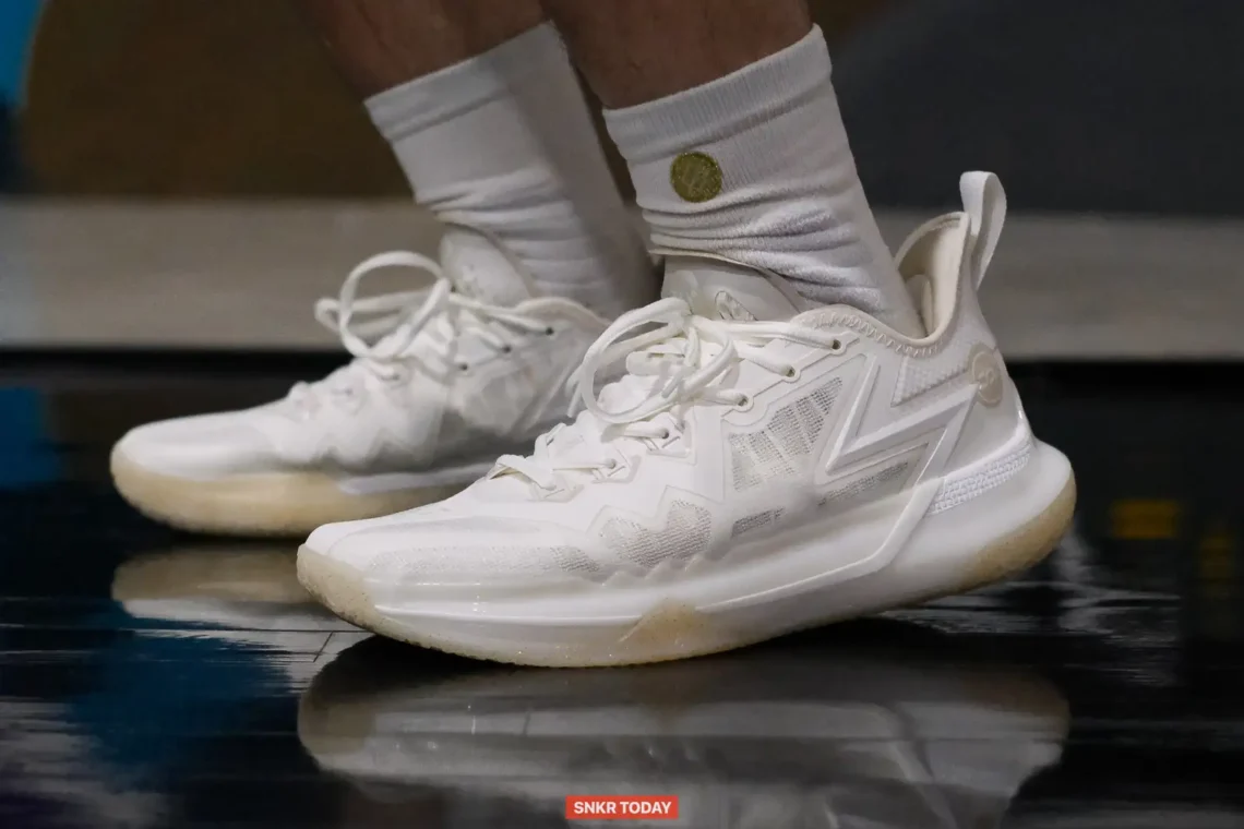 รีวิว 361° BIG3 Future รองเท้าบาสเกตบอลที่ออกแบบมาสำหรับ Nikola Jokić