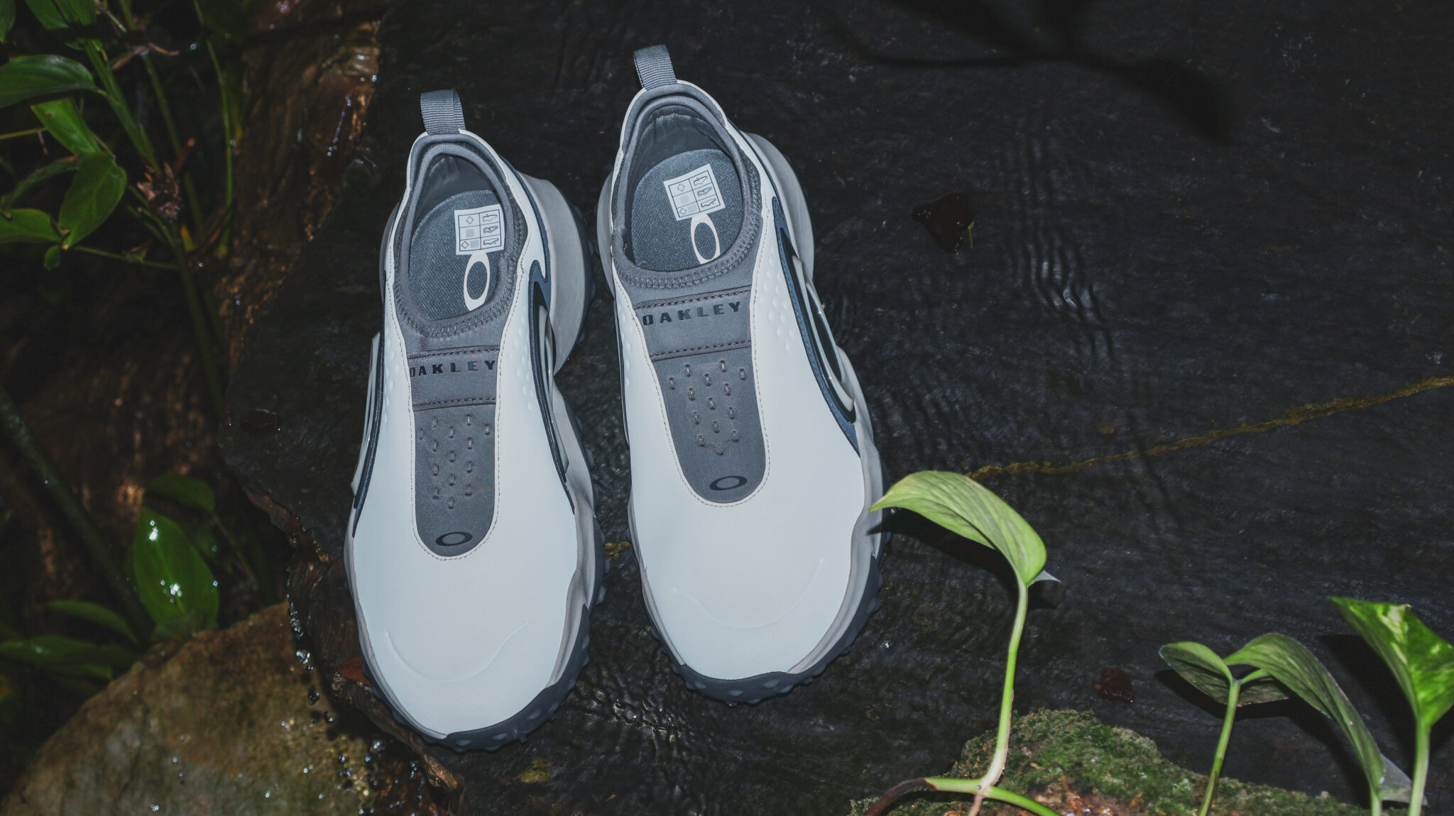 Oakley Edge Icon รองเท้ากอล์ฟที่เต็มไปด้วยกลิ่นอายยุค Y2K