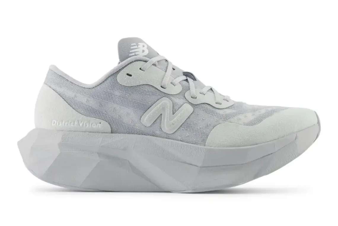 District Vision × New Balance FuelCell SuperComp Elite v4 “Aluminum Grey” วางจำหน่าย 23 พ.ค. 2024