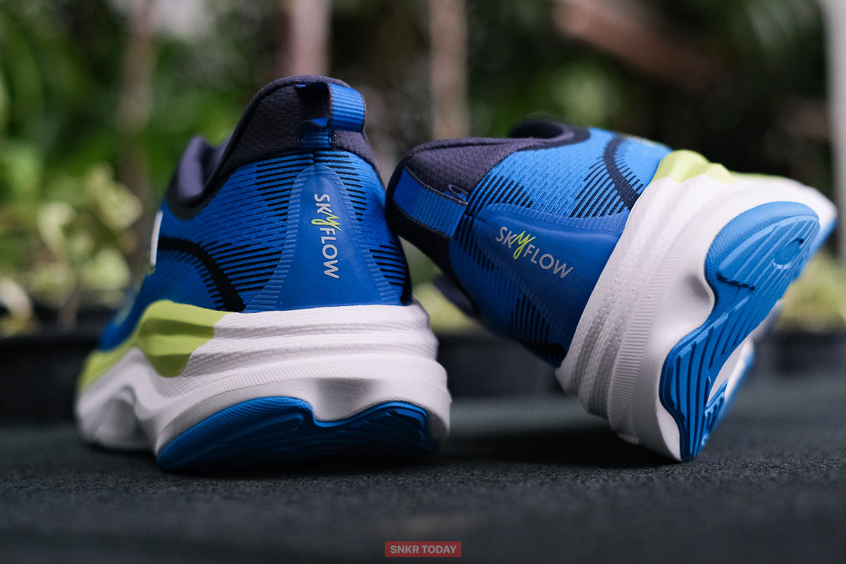 ด้านหลังของรองเท้าวิ่ง HOKA Skyflow