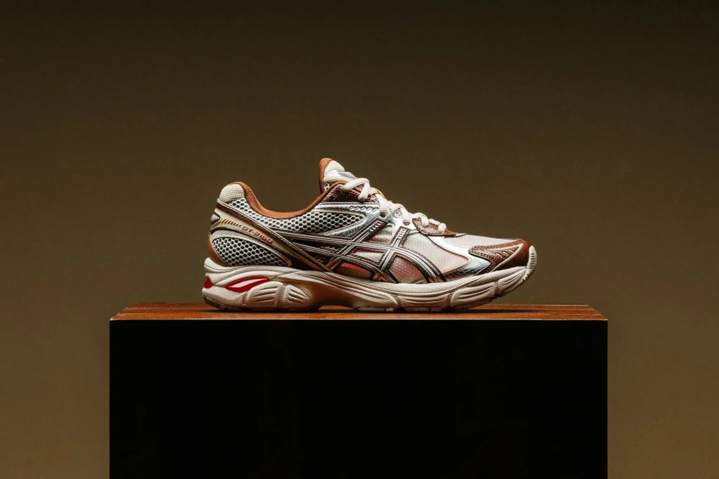 Above the Clouds x Asics GT-2160 เตรียมวางจำหน่ายที่ Carnival เร็วๆ นี้