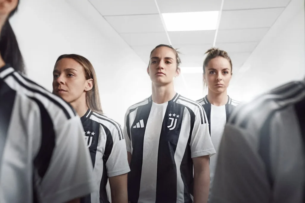 อาดิดาส เปิดตัวเสื้อเหย้า Juventus ประจำฤดูกาล 2024/25 แรงบันดาลใจจากภารกิจสำรวจดวงจันทร์และจิตวิญญาณของผู้บุกเบิก