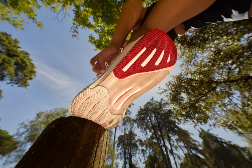 adidas เปิดตัวรองเท้าวิ่ง Supernova Rise 2  ยกระดับความสบายและน้ำหนักเบากว่าเดิม